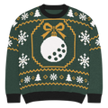 Winter Fairway Strickpullover, Vorderansicht in Kiefergrün mit Golfball-Weihnachtskugel, weißen Schneeflocken und goldfarbenen Musterbändern.