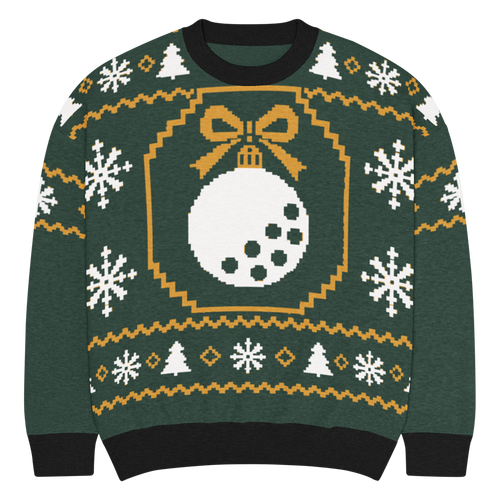 Winter Fairway Strickpullover, Vorderansicht in Kiefergrün mit Golfball-Weihnachtskugel, weißen Schneeflocken und goldfarbenen Musterbändern.